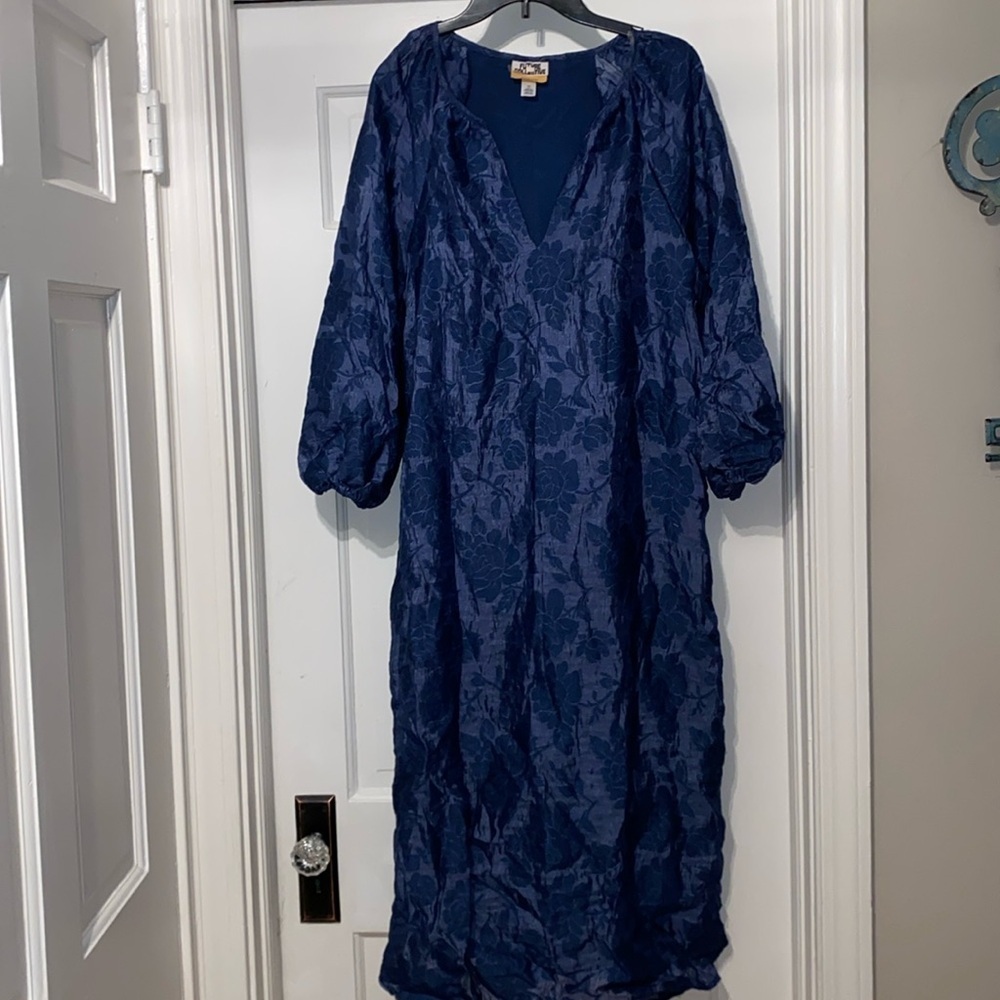 Future collective size xs blue floral dress nwot